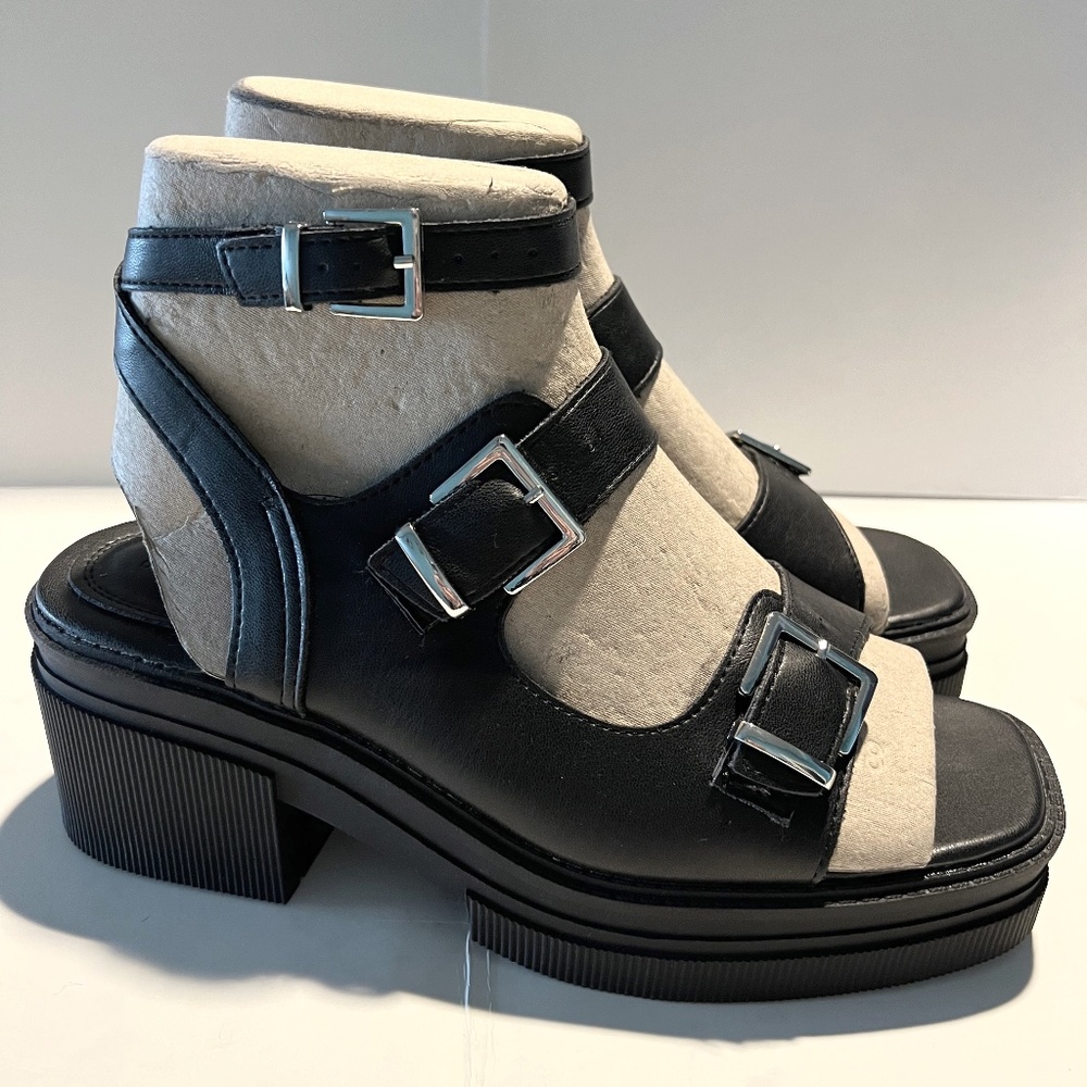 ASOS Black and Cream Chunky Sandals